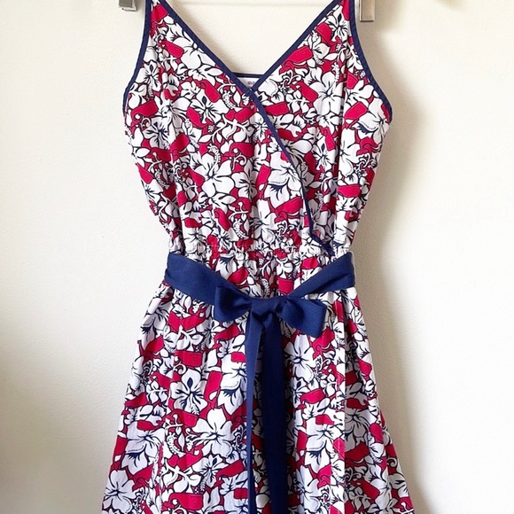 VINEYARD VINES X TARGET Red Hibiscus Flower Whale
V-Neck Wrap Dress XS - Picture 7 of 15